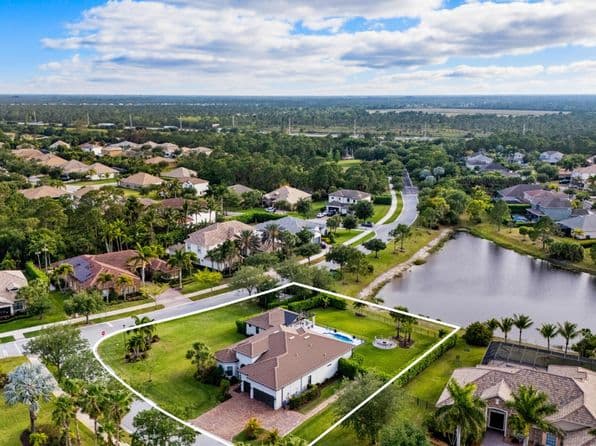 Listed by One Sotheby's Intl. Realty - Single Family — photo 1