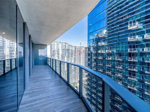 Listed by Florida Luxury Brokers LLC - CONDO — photo 1