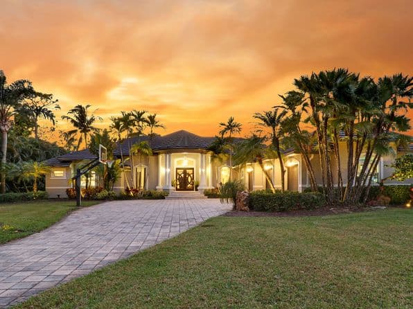 Listed by Illustrated Properties LLC (Jupiter) - Single Family — photo 1