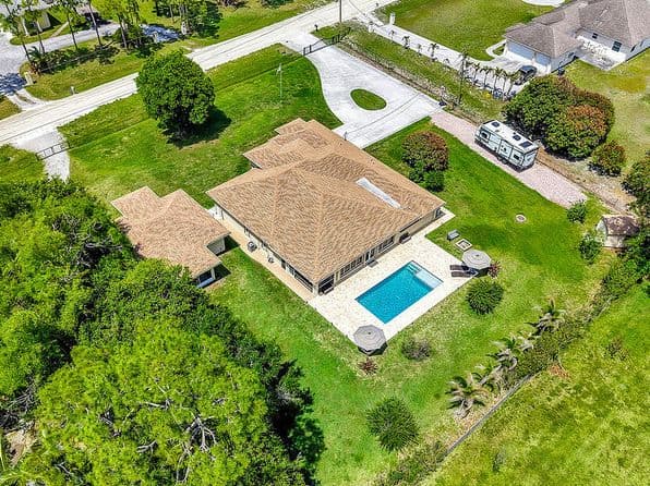 Listed by DJ & Lindsey Real Estate - Single Family — photo 1