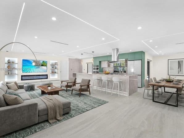 Listed by Luxe Properties - Single Family — photo 1