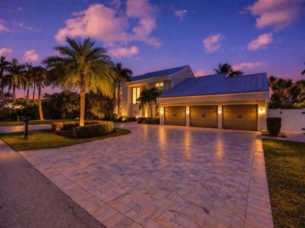 Listed by Compass Florida, LLC - Single Family — photo 1