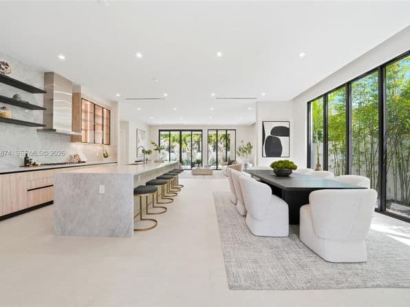 Listed by Compass Florida, LLC - Single Family — photo 1