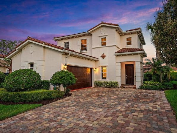 Listed by Compass Florida LLC - Single Family — photo 1