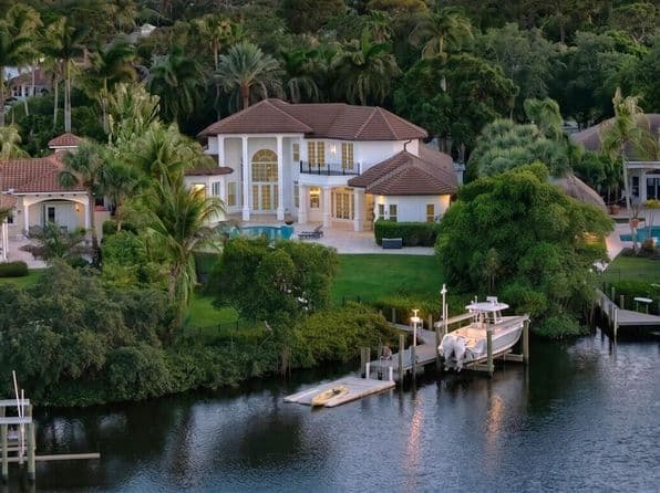 Listed by Illustrated Properties LLC (Jupiter) - Single Family — photo 1