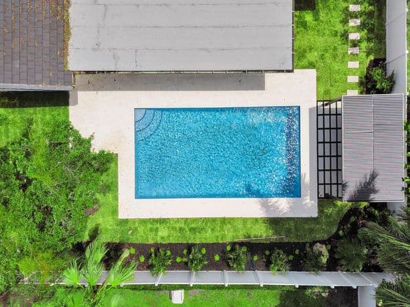 Listed by Estate Group LLC - Single Family — photo 1