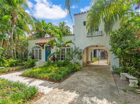 Listed by Compass Florida, LLC - Single Family — photo 1